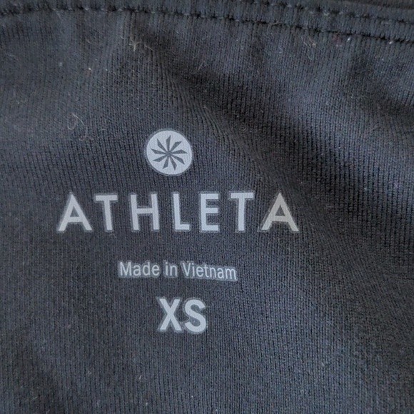 Athleta Mind Over Matter Black Lattice Detail Capri Legging Size Extra Small - Picture 11 of 16